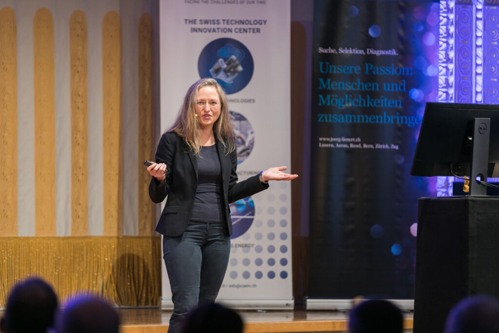 victoria-riess-women-leader-keynote-speaker